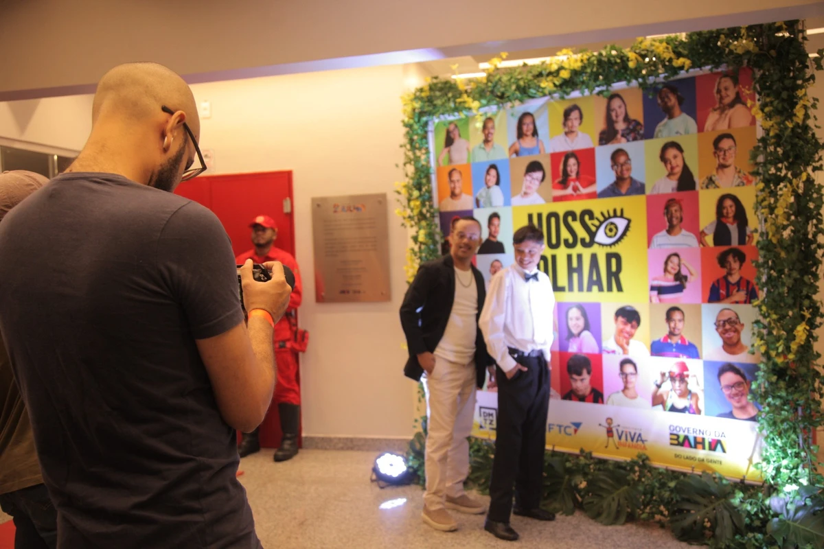 Sob a luz das telonas, jovens com Síndrome de Down estreiam como cineastas em mostra inédita em Salvador por Sora Maia