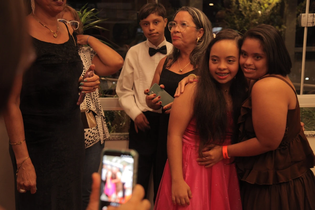 Sob a luz das telonas, jovens com Síndrome de Down estreiam como cineastas em mostra inédita em Salvador por Sora Maia