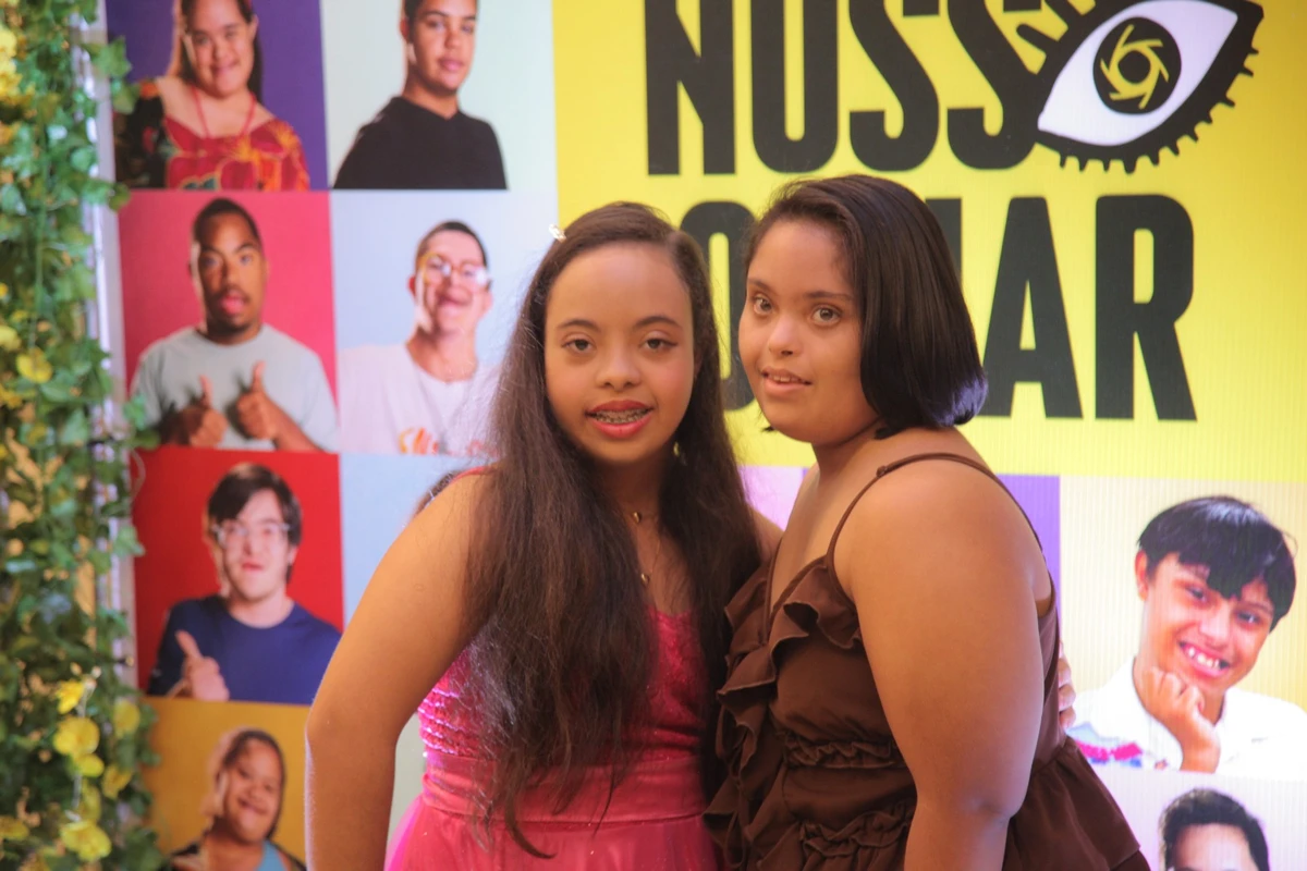 Sob a luz das telonas, jovens com Síndrome de Down estreiam como cineastas em mostra inédita em Salvador por Sora Maia