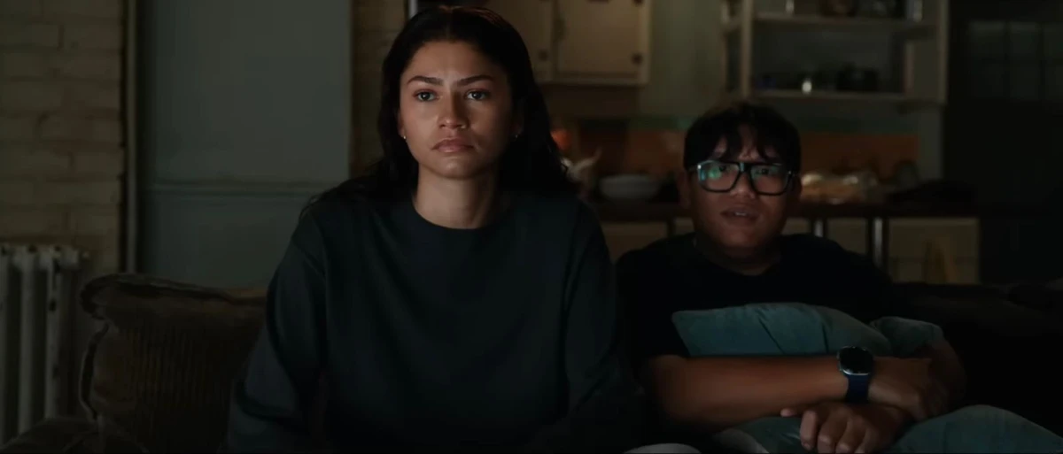 Zendaya e Jacob Batalon retornam como MJ e Ned por Reprodução/ Youtube