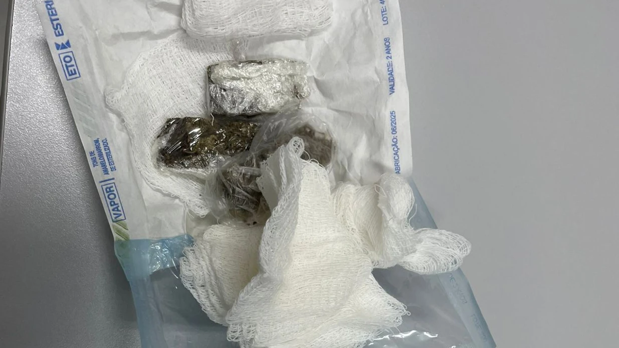 Imagem - Dentista é presa em flagrante por entrar com drogas em presídio na Bahia