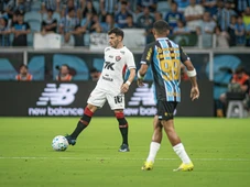 Imagem - Com atuação ruim, Vitória perde para o Grêmio por 2x0 e segue sem vencer fora no Brasileirão