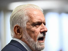 Imagem - A aposta dobrada de Wagner sobre Rui,
 a queda nos investimentos de Jerônimo 
e as mudanças partidárias