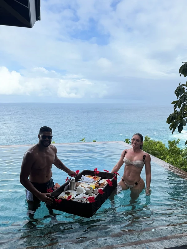 Hulk e Camila Ângelo por Reprodução/Instagram