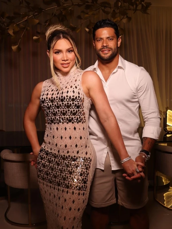 Hulk e Camila Ângelo por Reprodução/Instagram