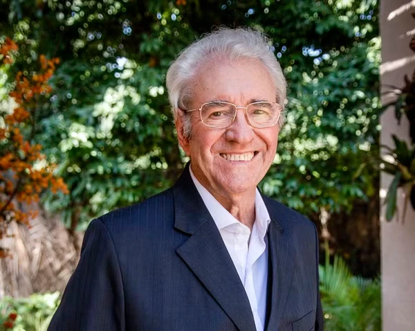 Juca de Oliveira em 'Flor do Caribe' por Rafael Sorín/Globo