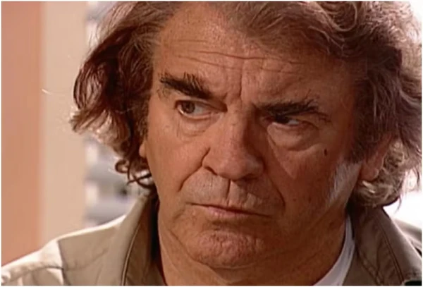 Juca de Oliveira em 'O Clone' por Reprodução/Globo