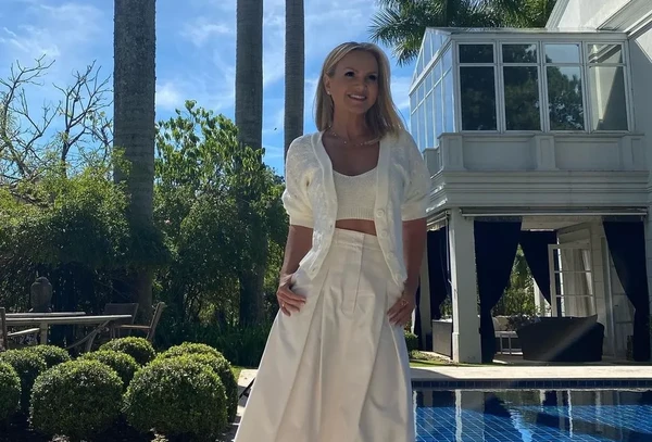 Mansão de Eliana por Reprodução