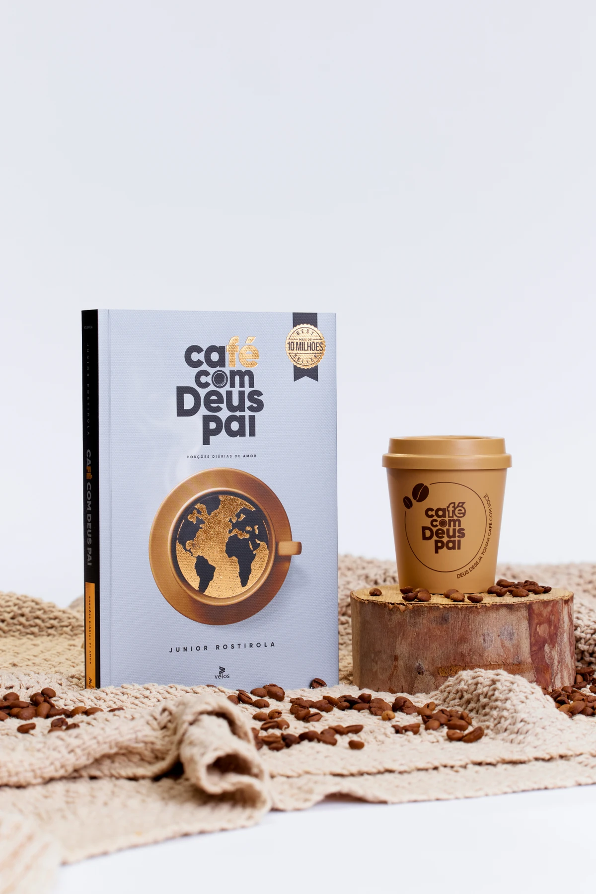 O Café com Deus Pai de 2026, sucesso do gênero devocional, é intitulado Porções Diárias de Amor por Divulgação