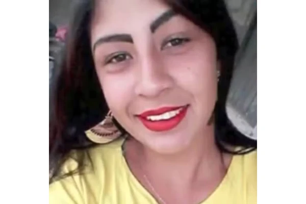 Patrícia Santos foi atacada por companheiro dentro de casa por Reprodução