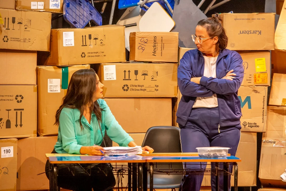 “A Revolta dos Pinguins” volta a Salvador com humor e reflexão sobre o sistema educacional por Divulgação