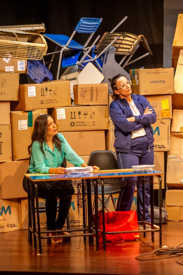 “A Revolta dos Pinguins” volta a Salvador com humor e reflexão sobre o sistema educacional por Divulgação