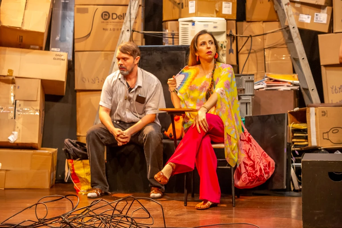 “A Revolta dos Pinguins” volta a Salvador com humor e reflexão sobre o sistema educacional por Divulgação