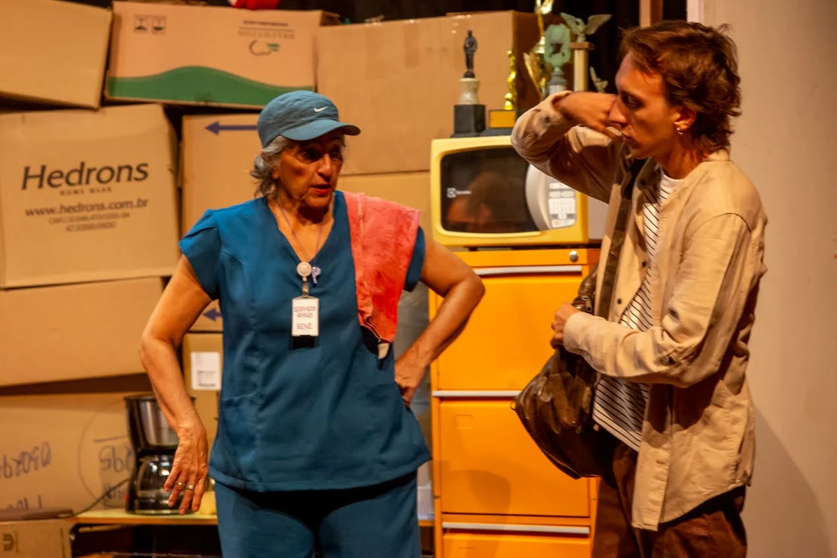 “A Revolta dos Pinguins” volta a Salvador com humor e reflexão sobre o sistema educacional por Divulgação