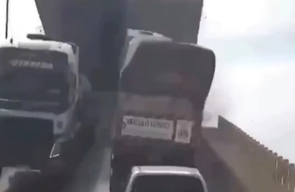 Acidente na ponte JK, em 22 de dezembro de 2024 por Reprodução