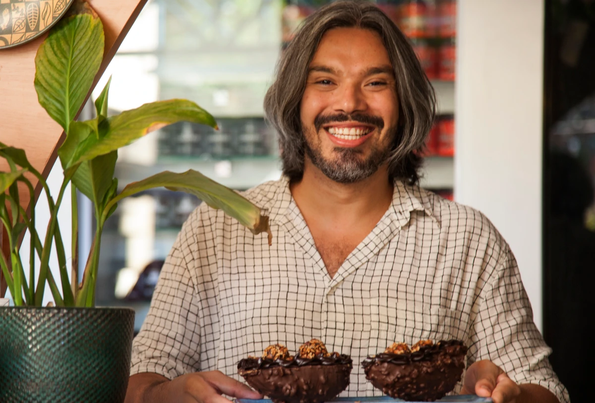 Deyvis Nascimento, chef confeiteiro e criador da CamuCaju por Sora Maia/CORREIO
