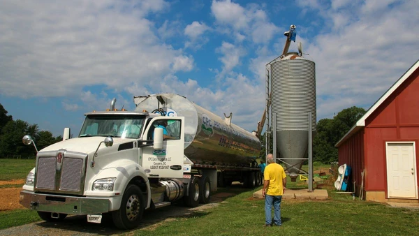 RITO SUMÁRIO: A Medida Provisória tem força de lei imediata e altera a base de cálculo de tributos federais para tentar conter a volatilidade de preços em setores estratégicos