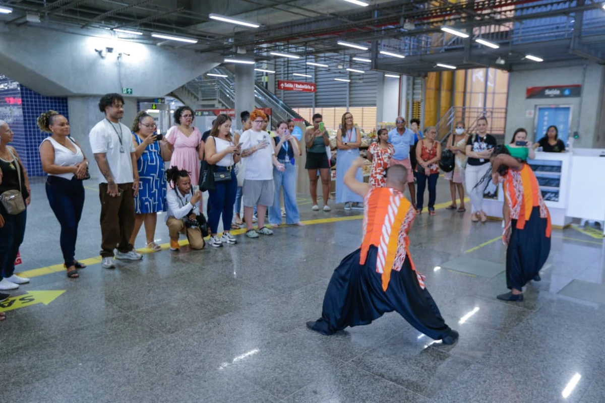 Abertura da mostra foi marcada também por uma performance da Opaxorô Companhia de Dança da Apae de Salvador por Arisson Marinho/CORREIO