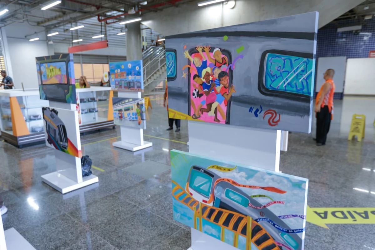 Exposição “Salvador em Diversas Cores” começou nesta sexta (20) por Arisson Marinho/CORREIO