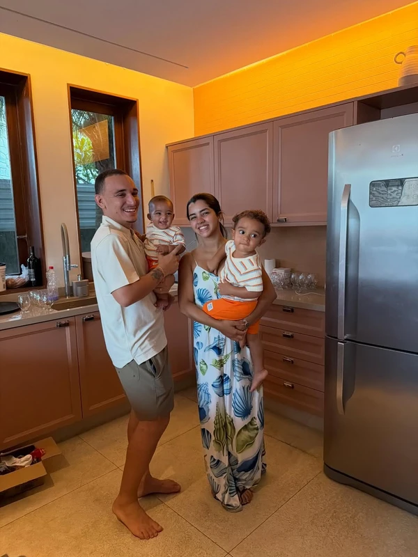 João Gomes já mora em mansão com piscina gigante e estilo inspirado no sertão por Reprodução