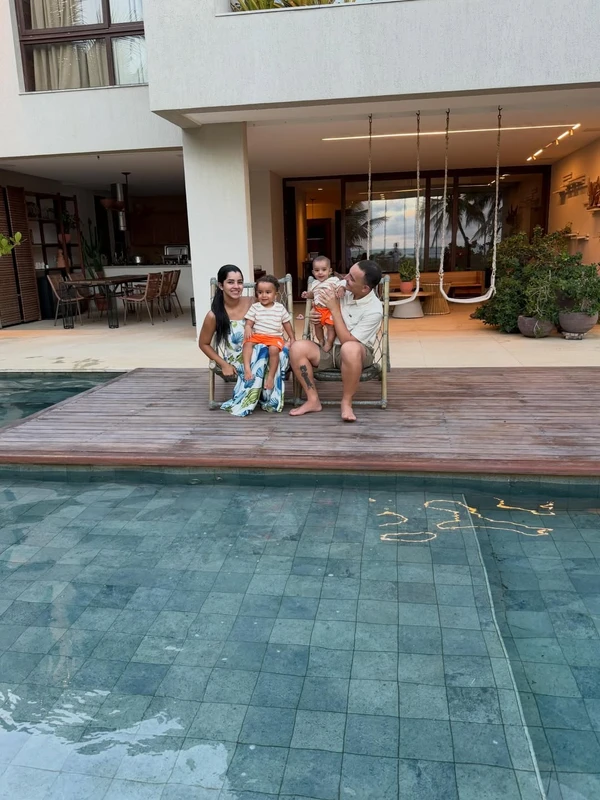 João Gomes já mora em mansão com piscina gigante e estilo inspirado no sertão por Reprodução