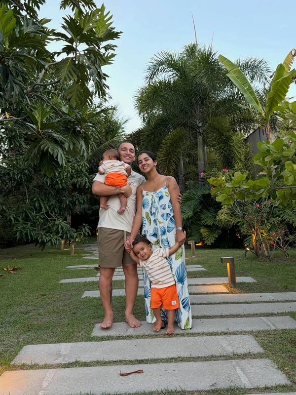 João Gomes já mora em mansão com piscina gigante e estilo inspirado no sertão por Reprodução