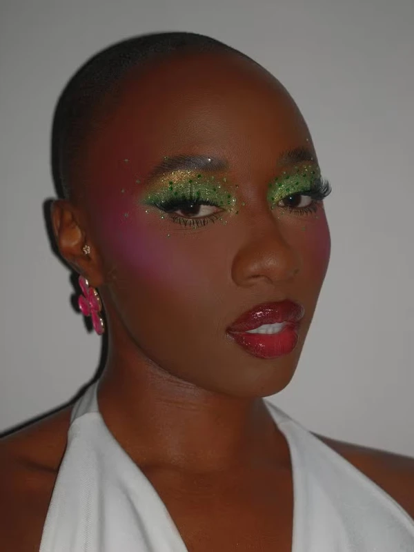 Maquiagens para shows e festivais: Mirella Qualha por Reprodução/Redes Sociais  