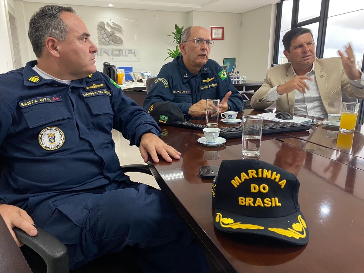 Capitão de Corveta R$ 12.108,00 por web