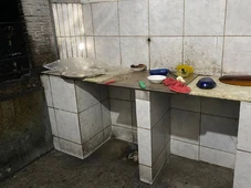 Imagem - Lanchonete de posto é interditada na Bahia após flagrante de sujeira e risco à saúde