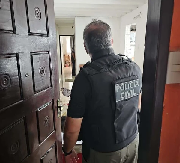 Mulher investigada por stalking e tentativa de estupro é presa na Bahia