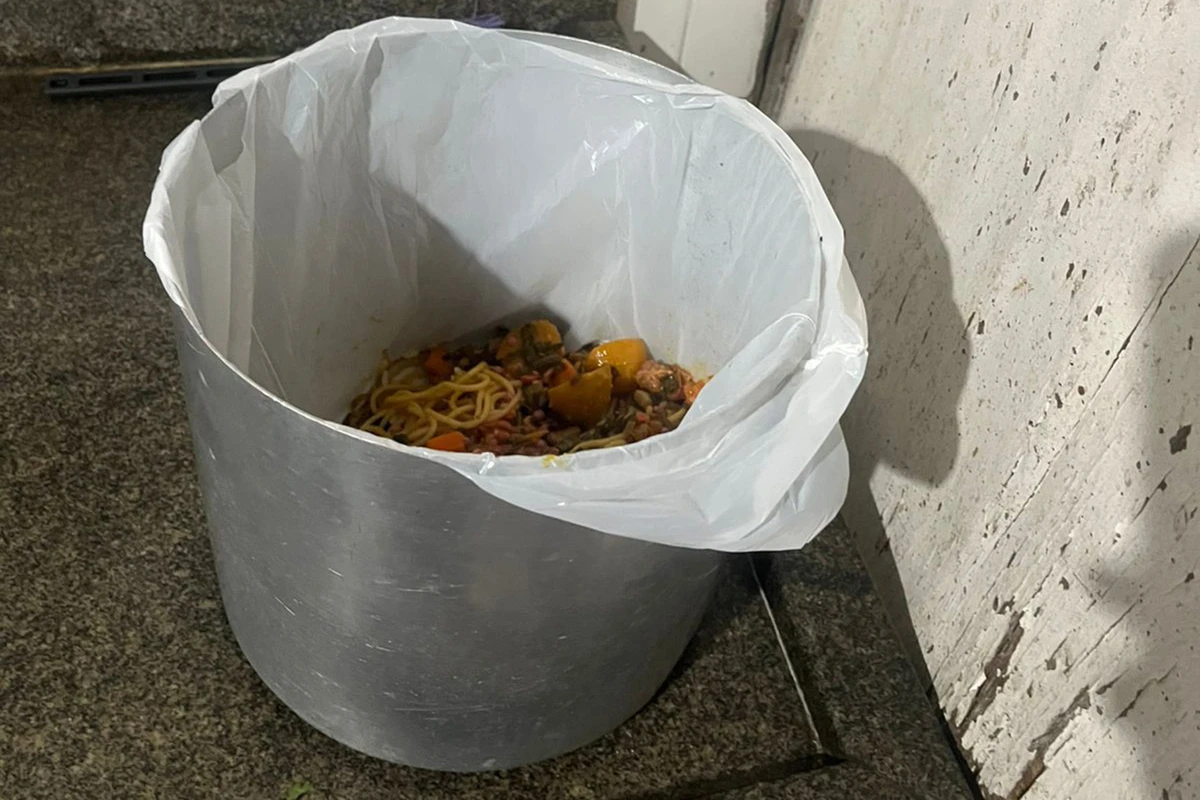 Vigilância Sanitária interdita lanchonete em Feira de Santana por Divulgação