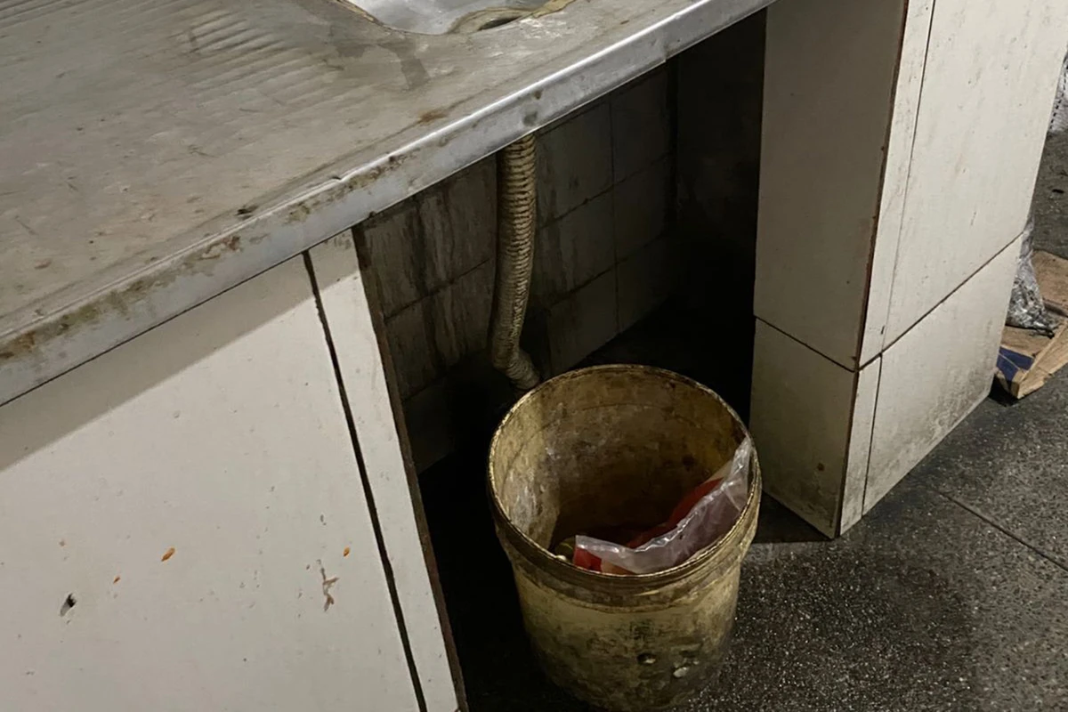 Vigilância Sanitária interdita lanchonete em Feira de Santana por Divulgação