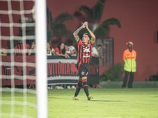 Imagem - Vitória supera Mirassol no Barradão por 1x0 com golaço de Baralhas