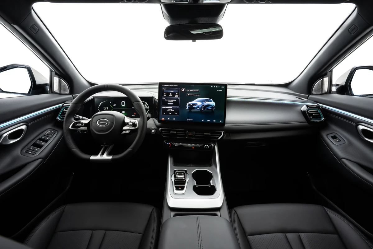 A versão Elite é a mais bem equipada do SUV e inclui teto solar panorâmico por Divulgação