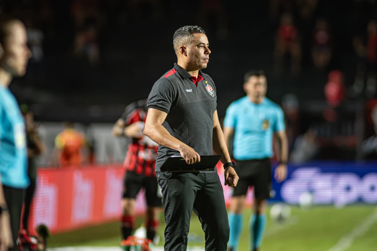 Jair Ventura comemorou a vitória diante do Mirassol no Campeonato Brasileiro