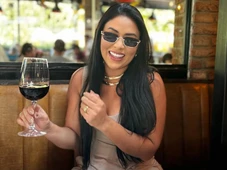 Imagem - Empresária e blogueira: quem é a mulher morta em quarto de hotel de diretor de presídio da Bahia