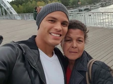 Imagem - Zagueiro do FC Porto, Thiago Silva abre o coração sobre a morte da mãe: ‘Viu 999 jogos, mas não o mil’