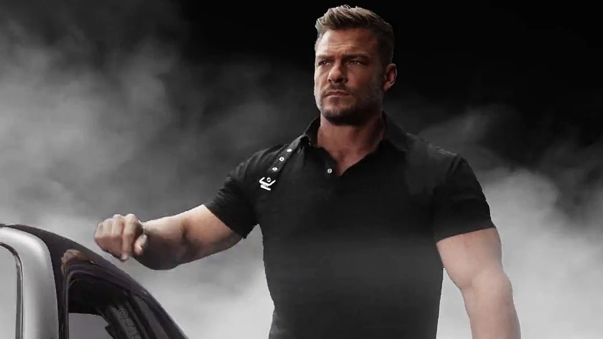 Alan Ritchson em cena de 'Velozes & Furiosos 10' por Divulgação