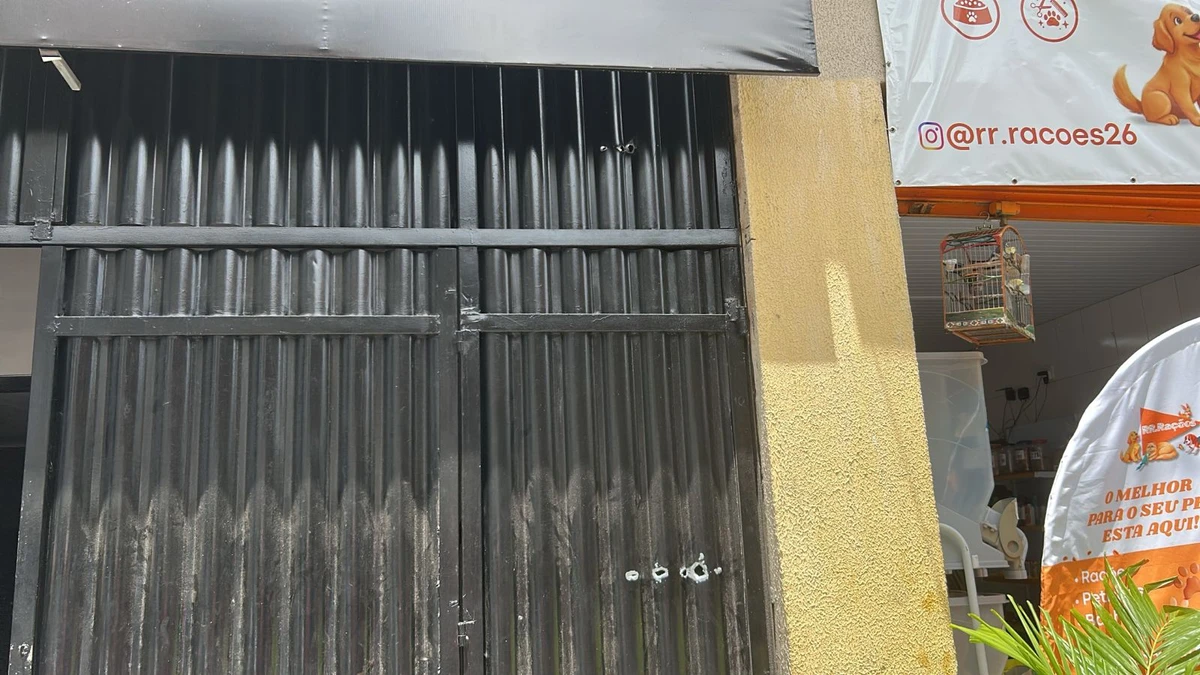 CV promove três ataques e espalha pânico em Tancredo Neves por Bruno Wendel/CORREIO