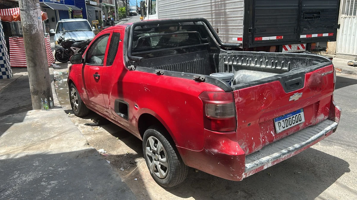 CV promove três ataques e espalha pânico em Tancredo Neves por Bruno Wendel/CORREIO