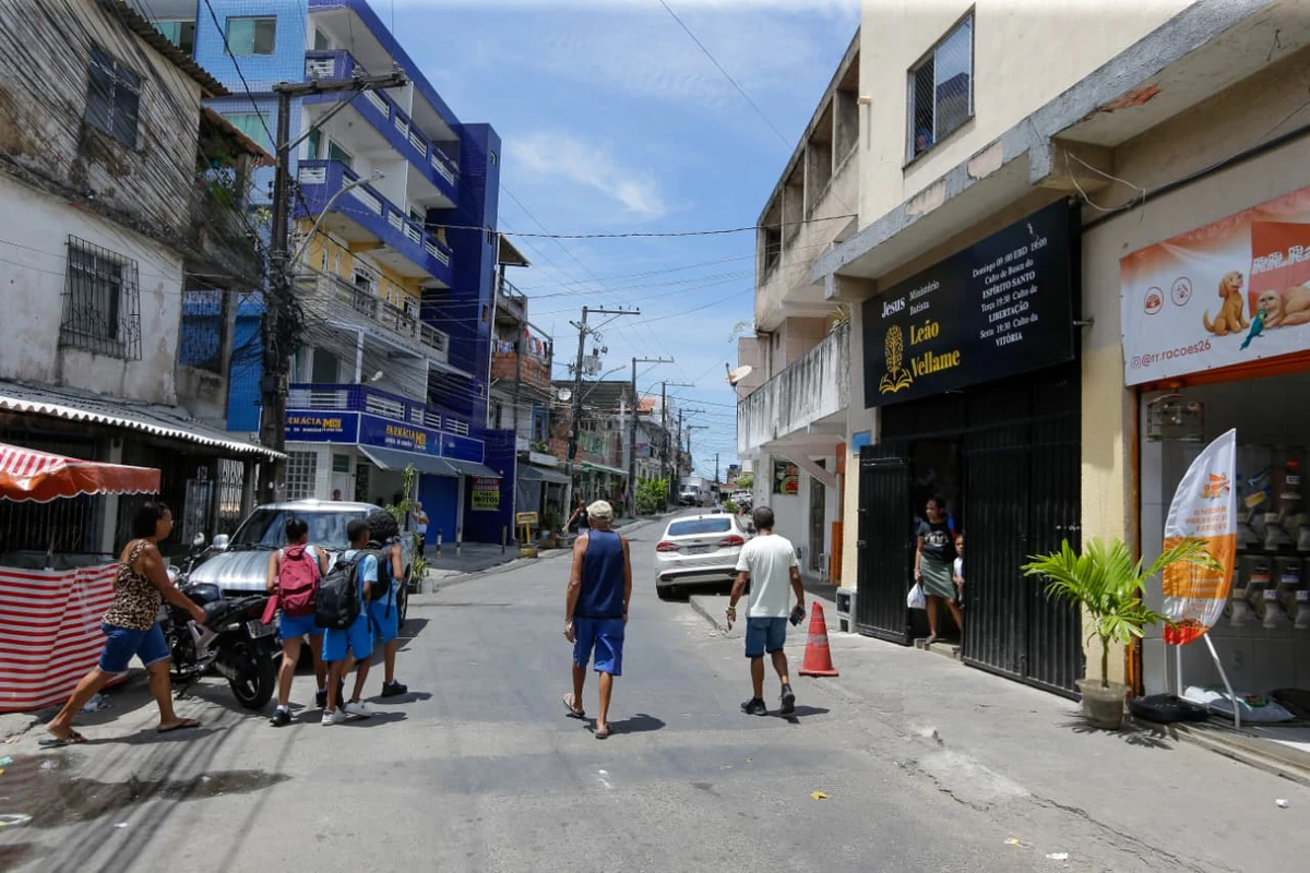 CV promove três ataques e espalha pânico em Tancredo Neves por Arisson Marinho/CORREIO