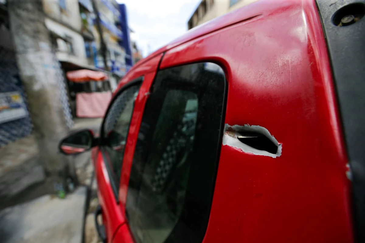 CV promove três ataques e espalha pânico em Tancredo Neves por Arisson Marinho/CORREIO