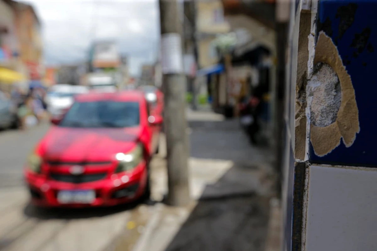 CV promove três ataques e espalha pânico em Tancredo Neves por Arisson Marinho/CORREIO