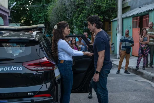 Gerluce é surpreendida por Paulinho e acaba presa em Três Graças por Estevam Avellar/Rede Globo