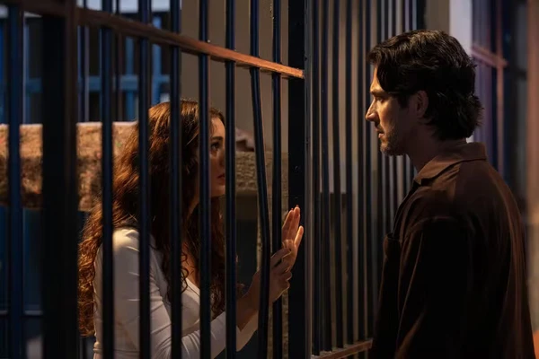 Gerluce é surpreendida por Paulinho e acaba presa em Três Graças