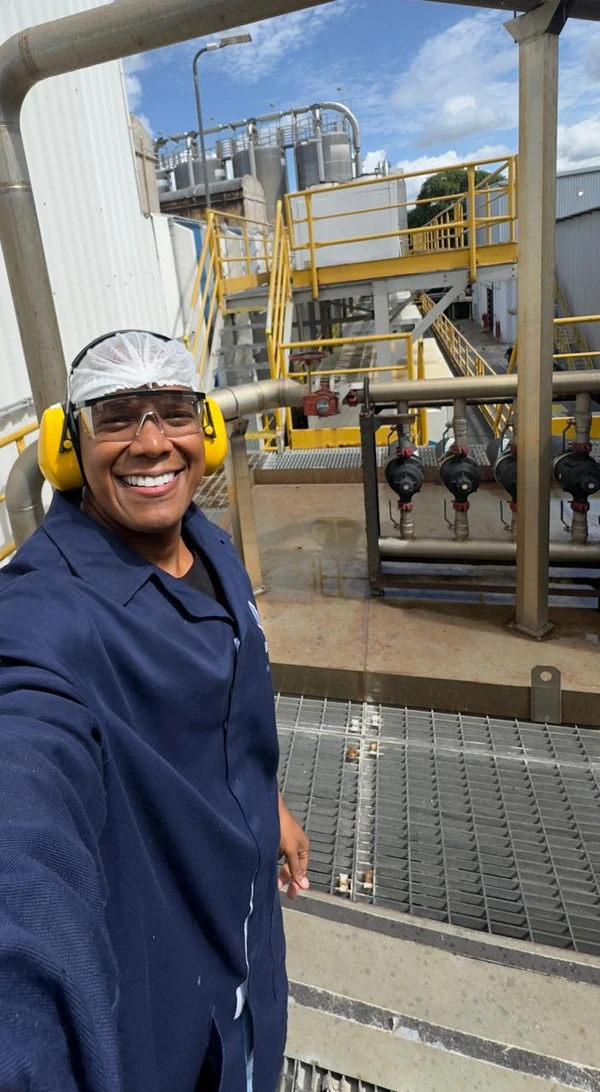 Sidnei Oliveira Xavier, ex-aluno do curso de Planejamento de Manutenção Industrial do SENAI Bahia por Arquivo pessoal