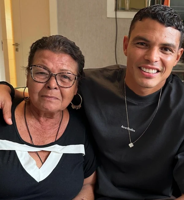 Jogador se despediu da mãe através das redes sociais por Reprodução | Instagram