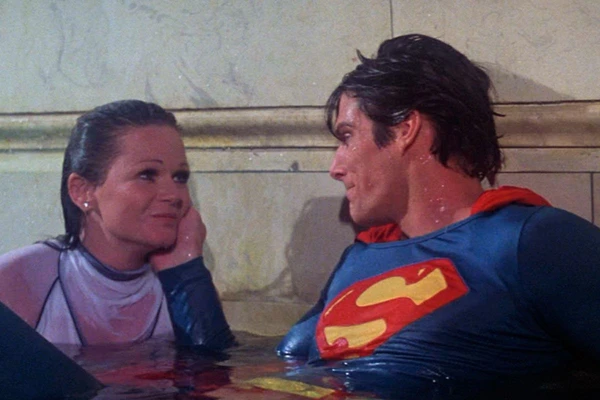 Valerie Perrine participou de 