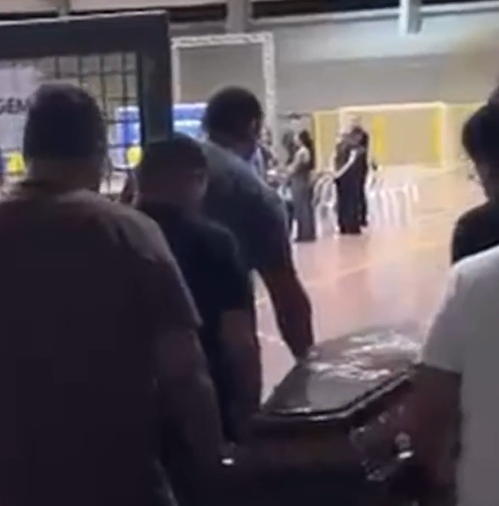 Velório de Flávia Barros, vítima de feminicídio, em Paulo Afonso por Reprodução