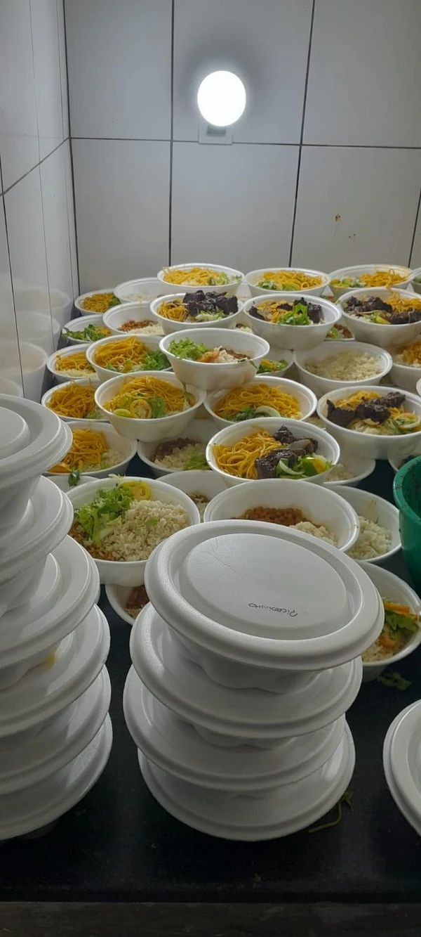 Vigilância Sanitária interdita comércio de quentinhas por Divulgação